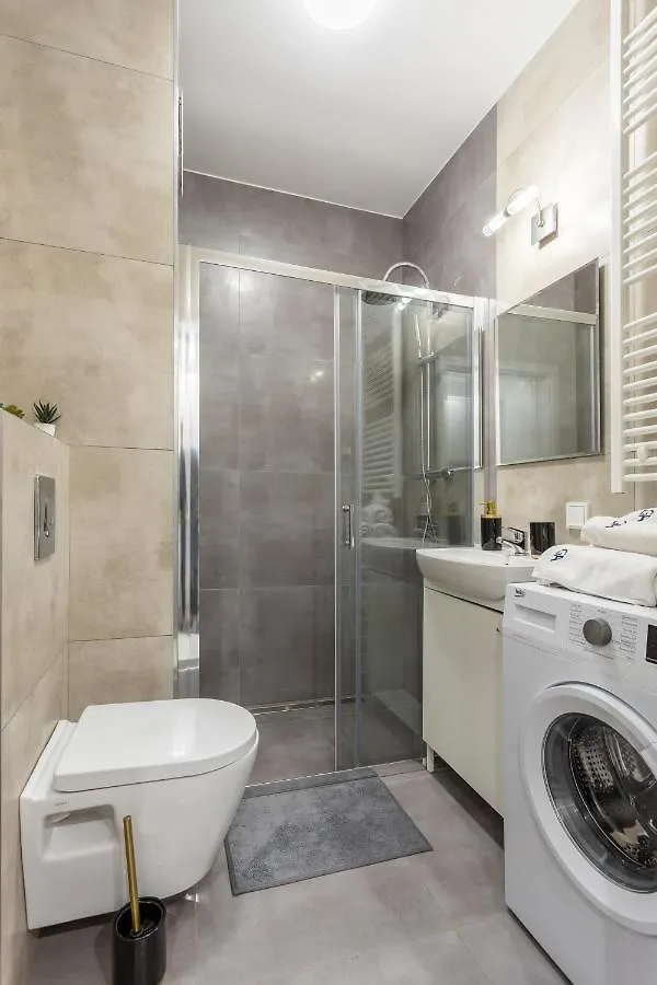 Golden Apartments Warsaw - Bright And Modern Apartments -Premium Building In Top Location- Solidarnosci